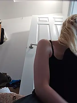 AmethystFoxx online show from 07/12/26, 03:47