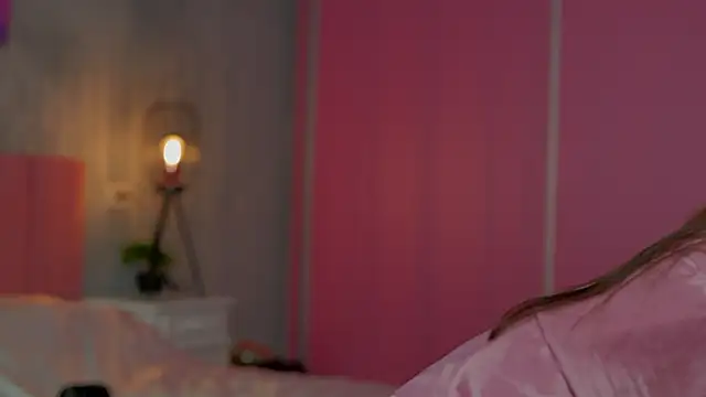 Snapshot of daddysgirl2222 chatting on 10/30/25, 08:53 daddysgirl2222 online show from 10/30/25, 08:53