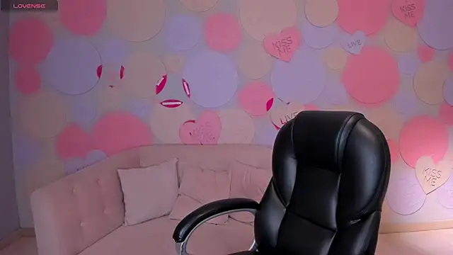 NaomiSainz online show from 12/26/24, 12:16