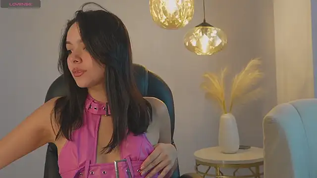 NaomiSainz online show from 01/20/25, 11:45