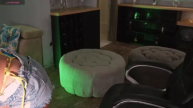 NaomiSainz online show from 11/26/25, 12:50