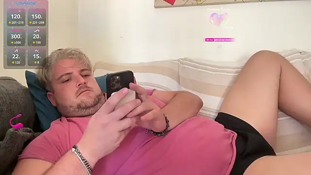 Snapshot of cazzo90p chatting on 10/05/25, 12:14 cazzo90p online show from 10/05/25, 12:14