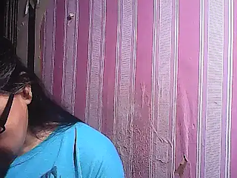 sweetsosie18 online show from 02/23/25, 12:48