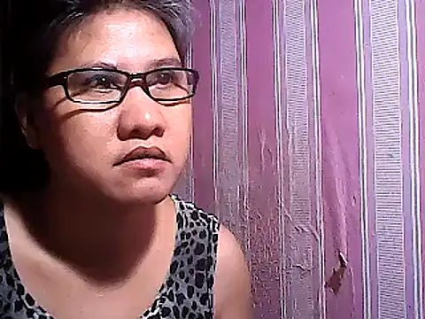 sweetsosie18 online show from 03/01/25, 04:00