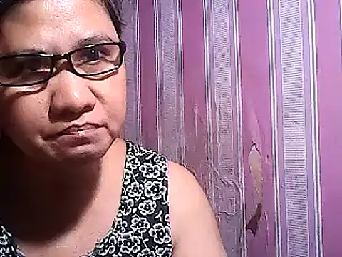 sweetsosie18 online show from 03/23/25, 04:38