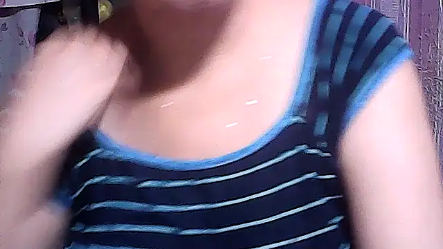 Snapshot of sweetsosie18 chatting on 09/16/25, 04:13 sweetsosie18 online show from 09/16/25, 04:13