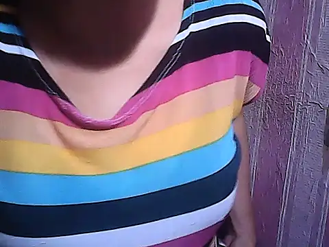 Snapshot of sweetsosie18 chatting on 09/17/25, 06:15 sweetsosie18 online show from 09/17/25, 06:15