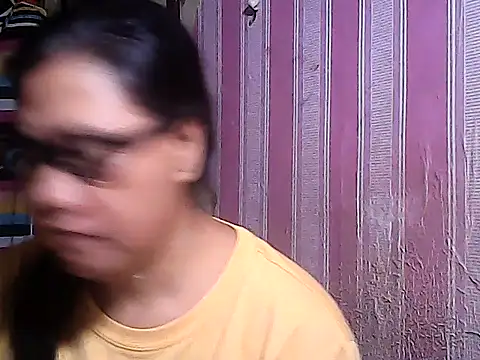 Snapshot of sweetsosie18 chatting on 09/19/25, 07:21 sweetsosie18 online show from 09/19/25, 07:21