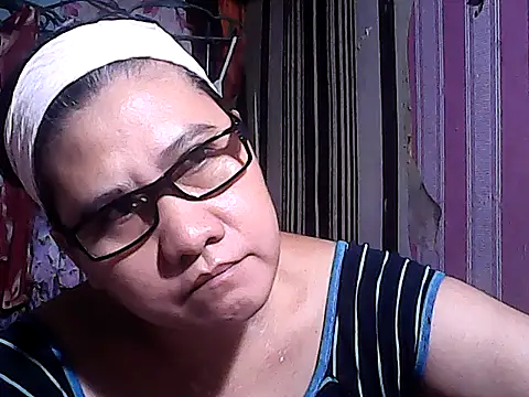 Snapshot of sweetsosie18 chatting on 09/27/25, 03:11 sweetsosie18 online show from 09/27/25, 03:11