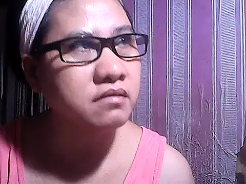 Snapshot of sweetsosie18 chatting on 10/01/25, 04:02 sweetsosie18 online show from 10/01/25, 04:02