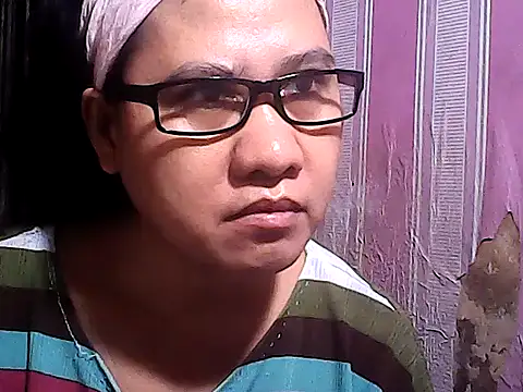 Snapshot of sweetsosie18 chatting on 10/03/25, 10:23 sweetsosie18 online show from 10/03/25, 10:23