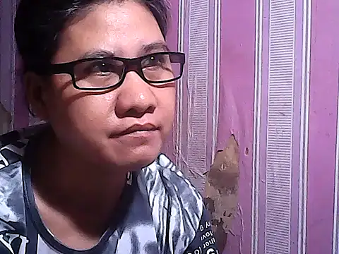 Snapshot of sweetsosie18 chatting on 10/08/25, 12:36 sweetsosie18 online show from 10/08/25, 12:36