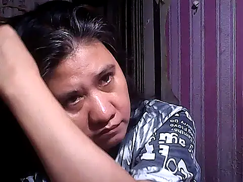 Snapshot of sweetsosie18 chatting on 10/09/25, 04:49 sweetsosie18 online show from 10/09/25, 04:49