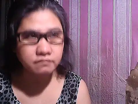 Snapshot of sweetsosie18 chatting on 10/10/25, 06:01 sweetsosie18 online show from 10/10/25, 06:01