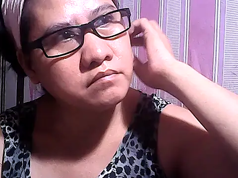 Snapshot of sweetsosie18 chatting on 10/11/25, 07:18 sweetsosie18 online show from 10/11/25, 07:18