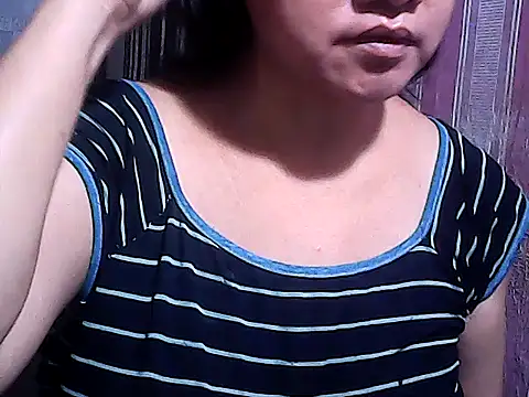 Snapshot of sweetsosie18 chatting on 10/13/25, 04:07 sweetsosie18 online show from 10/13/25, 04:07