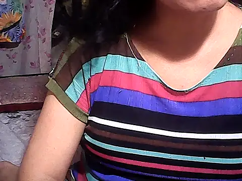 Snapshot of sweetsosie18 chatting on 10/18/25, 12:24 sweetsosie18 online show from 10/18/25, 12:24