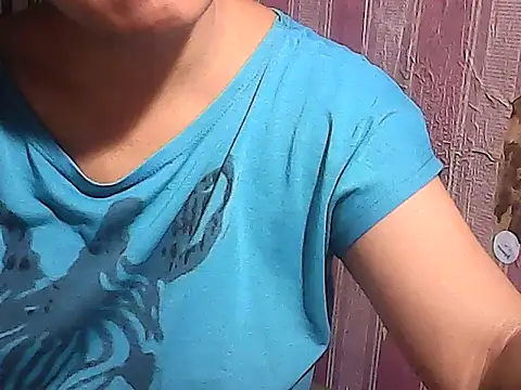 Snapshot of sweetsosie18 chatting on 10/24/25, 03:36 sweetsosie18 online show from 10/24/25, 03:36