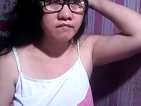 Snapshot of sweetsosie18 chatting on 10/29/25, 12:18 sweetsosie18 online show from 10/29/25, 12:18