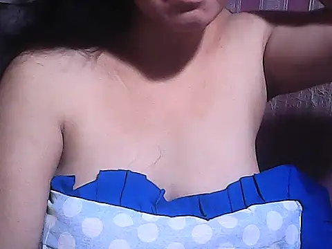 Snapshot of sweetsosie18 chatting on 11/02/25, 07:11 sweetsosie18 online show from 11/02/25, 07:11