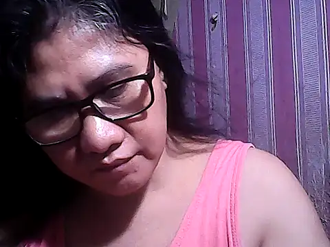 Snapshot of sweetsosie18 chatting on 11/05/25, 08:53 sweetsosie18 online show from 11/05/25, 08:53