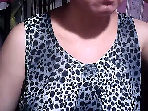 Snapshot of sweetsosie18 chatting on 11/14/25, 07:18 sweetsosie18 online show from 11/14/25, 07:18