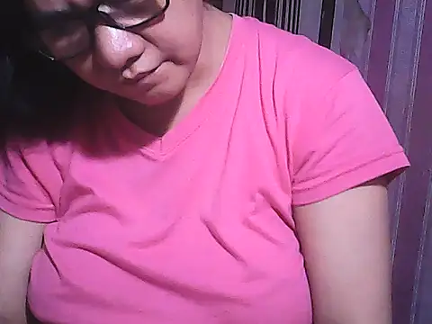 Snapshot of sweetsosie18 chatting on 11/18/25, 03:45 sweetsosie18 online show from 11/18/25, 03:45