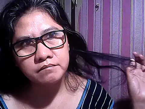 Snapshot of sweetsosie18 chatting on 11/21/25, 06:01 sweetsosie18 online show from 11/21/25, 06:01