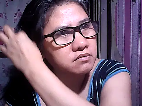 Snapshot of sweetsosie18 chatting on 11/22/25, 07:02 sweetsosie18 online show from 11/22/25, 07:02