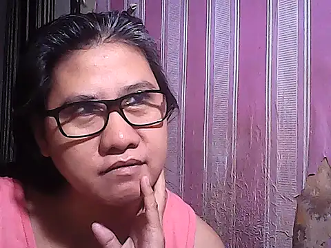 Snapshot of sweetsosie18 chatting on 11/23/25, 11:37 sweetsosie18 online show from 11/23/25, 11:37