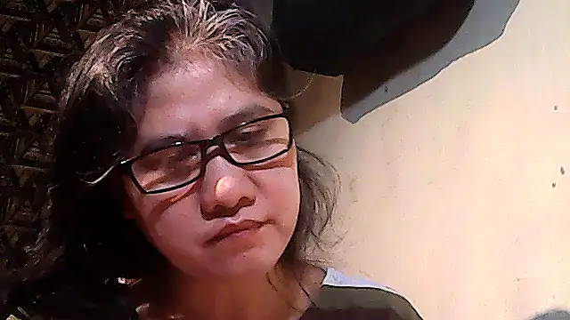 Snapshot of sweetsosie18 chatting on 12/02/25, 12:10 sweetsosie18 online show from 12/02/25, 12:10