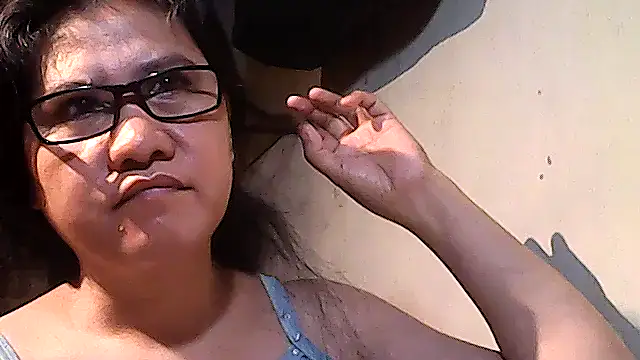 Snapshot of sweetsosie18 chatting on 12/04/25, 07:55 sweetsosie18 online show from 12/04/25, 07:55