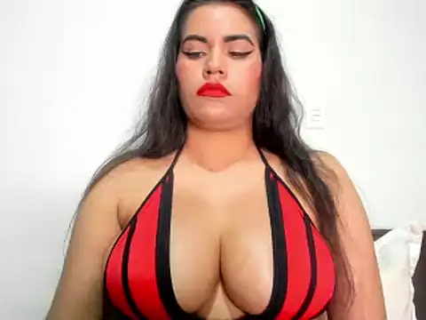 Snapshot of roxanamariahills_ chatting on 12/02/24, 09:50 roxanamariahills online show from 12/02/24, 09:50