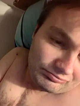 Snapshot of makau1 chatting on 09/28/25, 09:42 makau1 online show from 09/28/25, 09:42