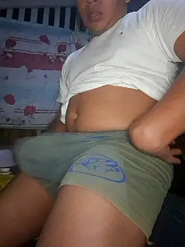 Efrain2090 online show from 03/01/25, 07:19