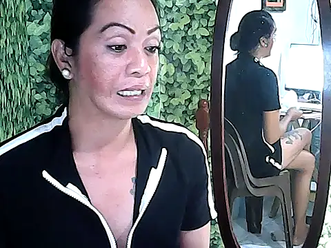 yummy 21xxx online show from 11/22/25, 03:33