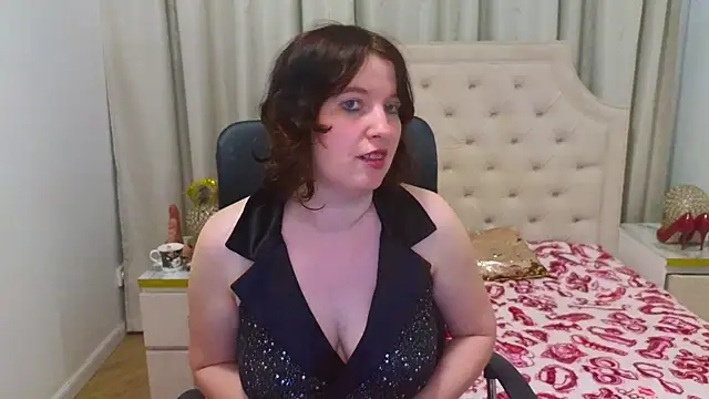 AmazingTori online show from 06/06/26, 01:16
