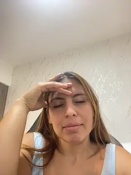 Snapshot of ROSE__15 chatting on 10/05/25, 11:41 ROSE  15 online show from 10/05/25, 11:41