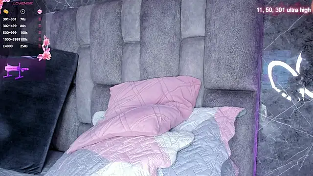 emily fox1 online show from 11/22/25, 12:04