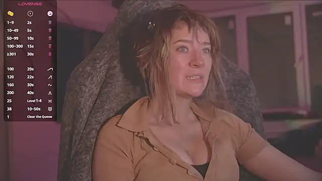 RikkiSanchez online show from 11/01/25, 08:33