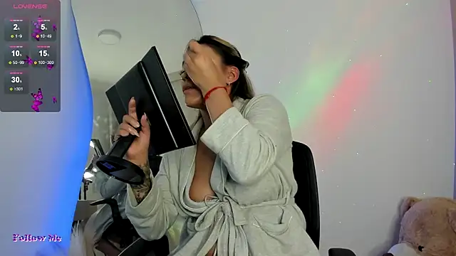 SussiVega online show from 03/06/25, 10:15