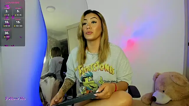 SussiVega online show from 03/17/25, 11:32