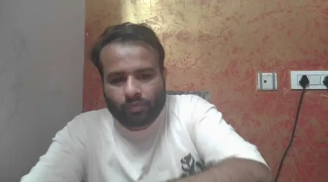 Snapshot of sura11311 chatting on 02/27/25, 06:31 sura11311 online show from 02/27/25, 06:31