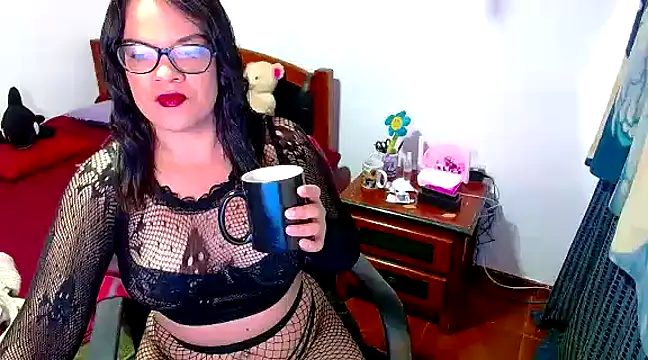 luchiana hott21 online show from 12/09/24, 03:44