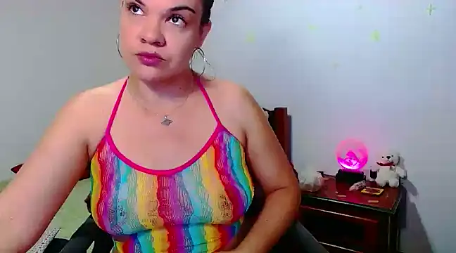 luchiana hott21 online show from 01/21/25, 04:58