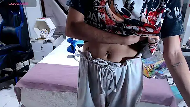 Snapshot of lady_Ary_xx chatting on 12/30/24, 01:15 lady Ary xx online show from 12/30/24, 01:15