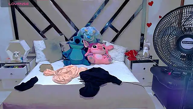 Snapshot of lady_Ary_xx chatting on 01/05/25, 11:01 lady Ary xx online show from 01/05/25, 11:01