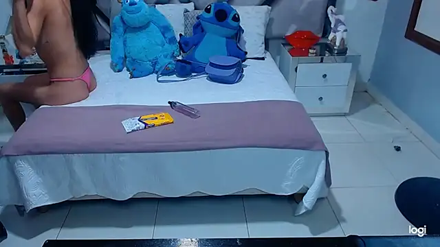 Snapshot of lady_Ary_xx chatting on 01/12/25, 08:25 lady Ary xx online show from 01/12/25, 08:25