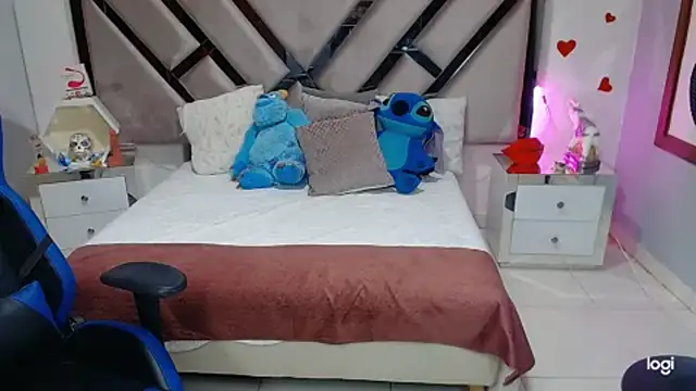 Snapshot of lady_Ary_xx chatting on 02/04/25, 12:40 lady Ary xx online show from 02/04/25, 12:40