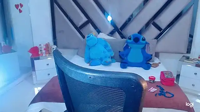 Snapshot of lady_Ary_xx chatting on 03/08/25, 09:29 lady Ary xx online show from 03/08/25, 09:29